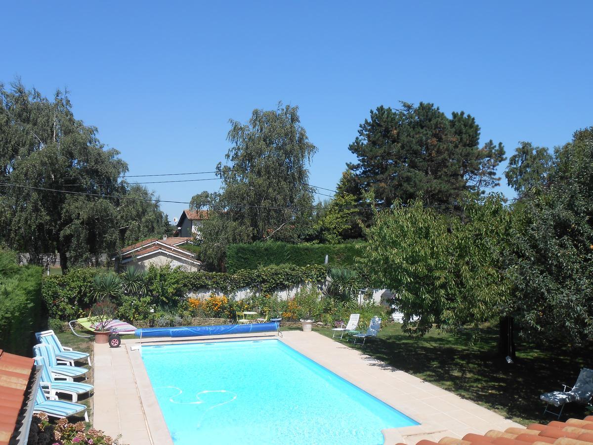 Le Relais Du Grand Logis Bed & Breakfast Civrieux ภายนอก รูปภาพ