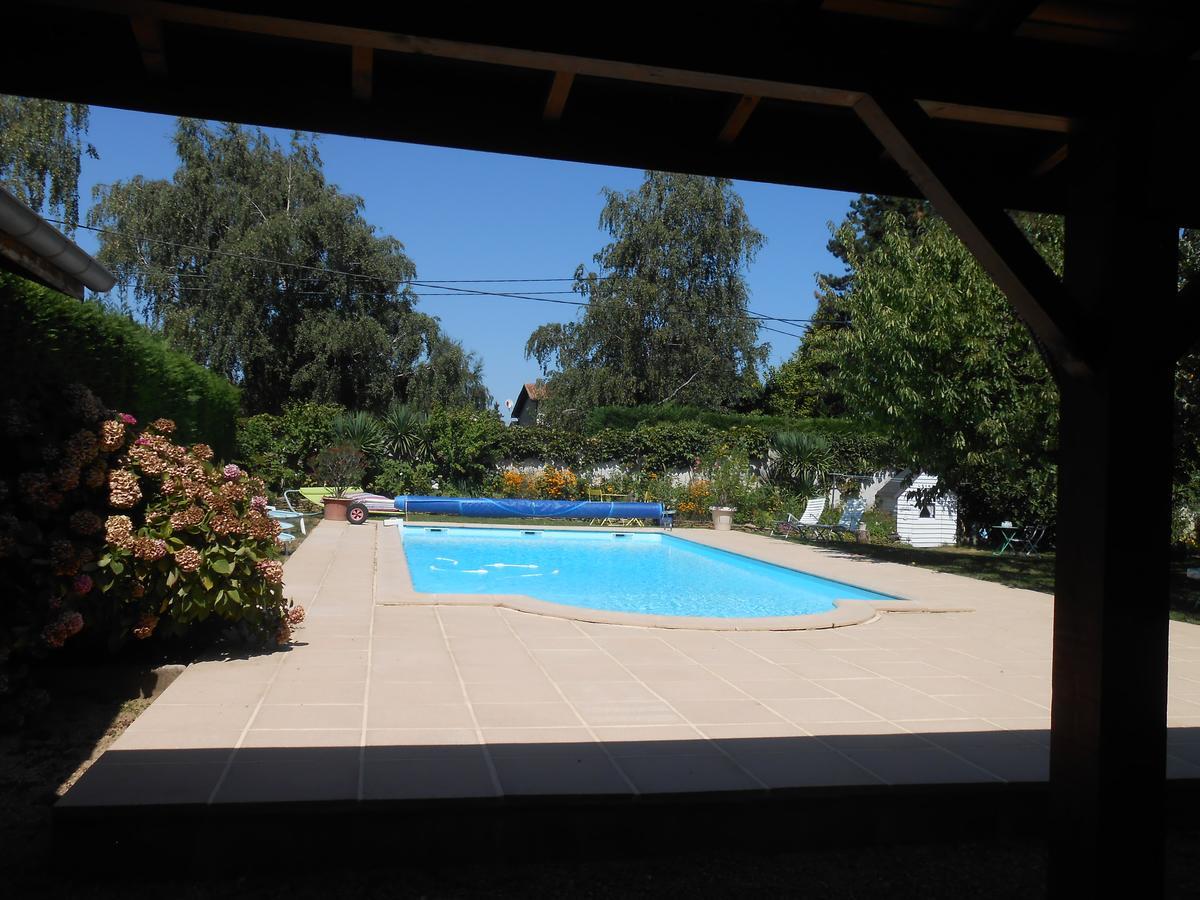 Le Relais Du Grand Logis Bed & Breakfast Civrieux ภายนอก รูปภาพ