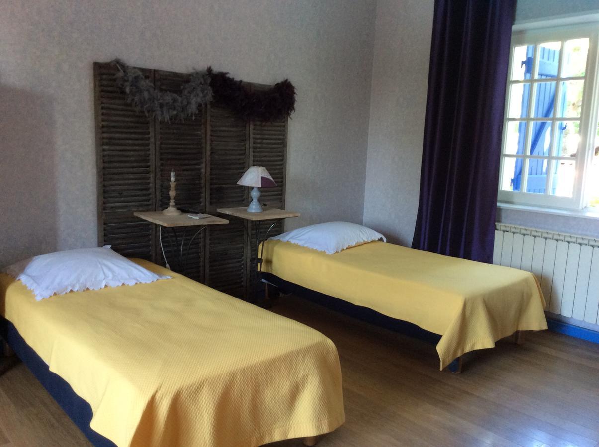 Le Relais Du Grand Logis Bed & Breakfast Civrieux ภายนอก รูปภาพ