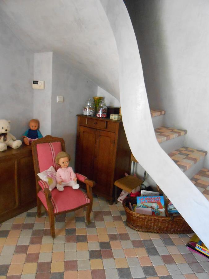 Le Relais Du Grand Logis Bed & Breakfast Civrieux ภายนอก รูปภาพ